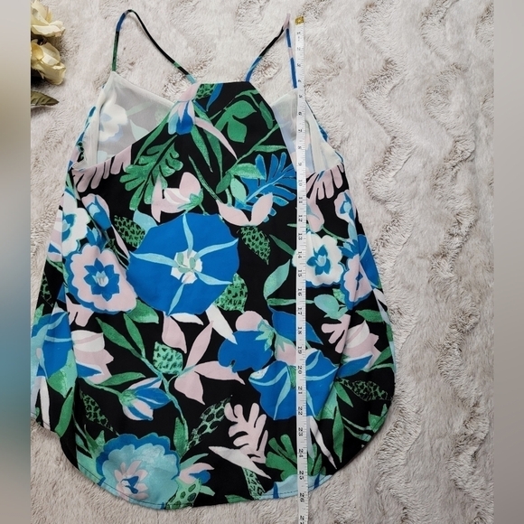 ✨️CL Loft Outlet Geometric Floral Print Sleevless Blouse Size S - Picture 11 of 12